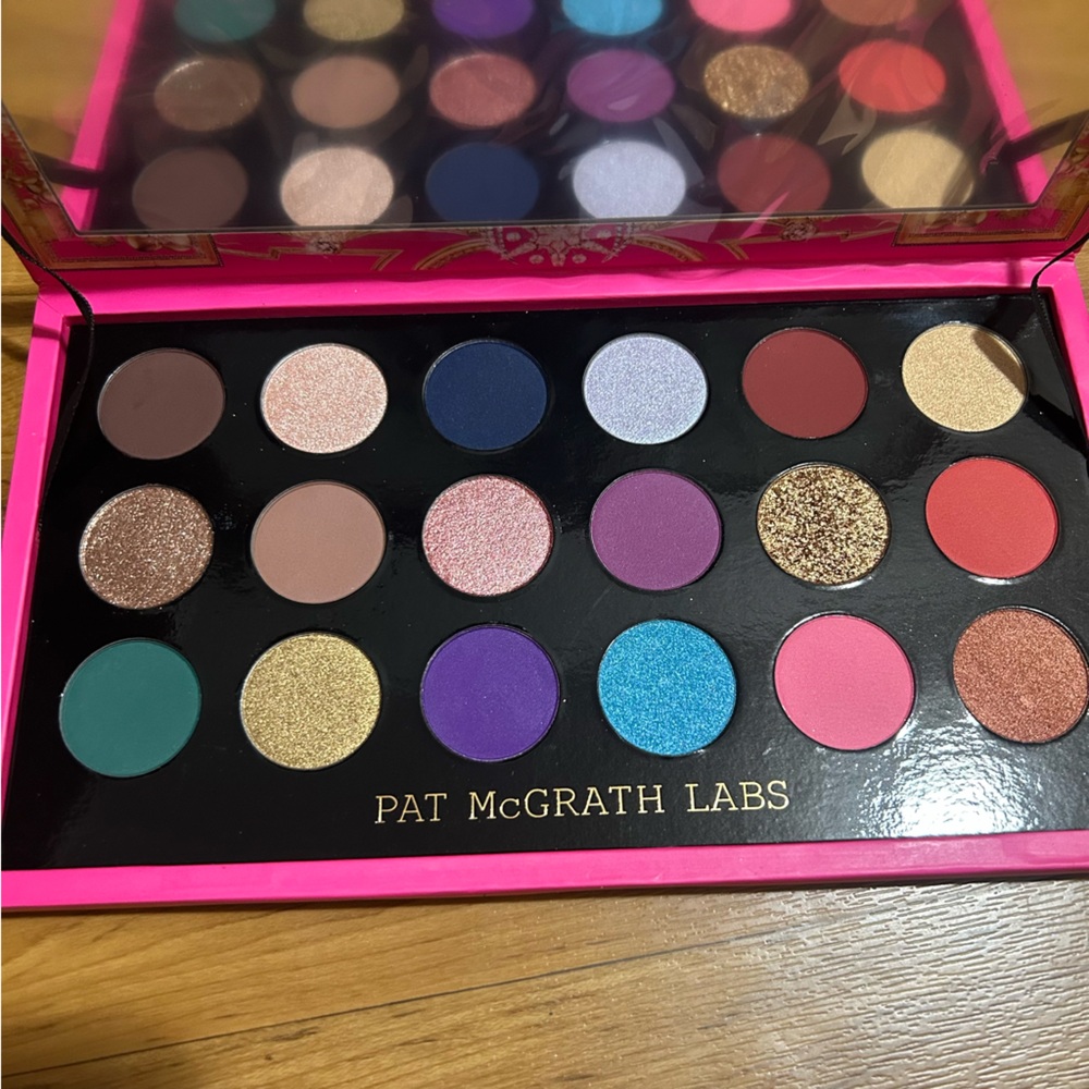 Pat McGrath MTHRSHP Mega Celestial Nirvana Eyeshadow Palette